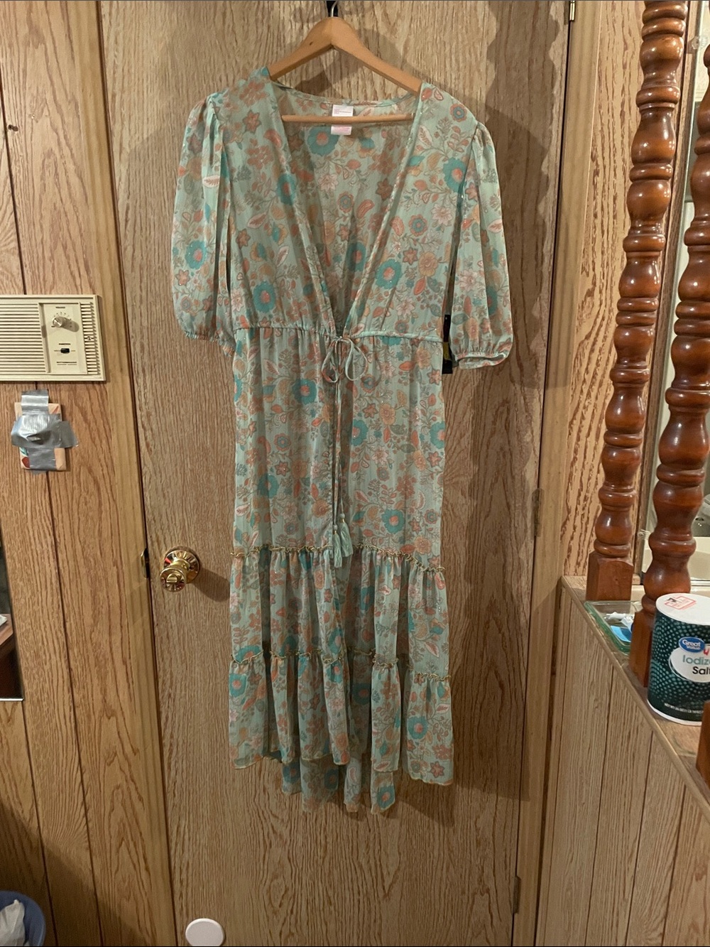 No Boundaries Teal Floral Tie-Front Tiered Robe